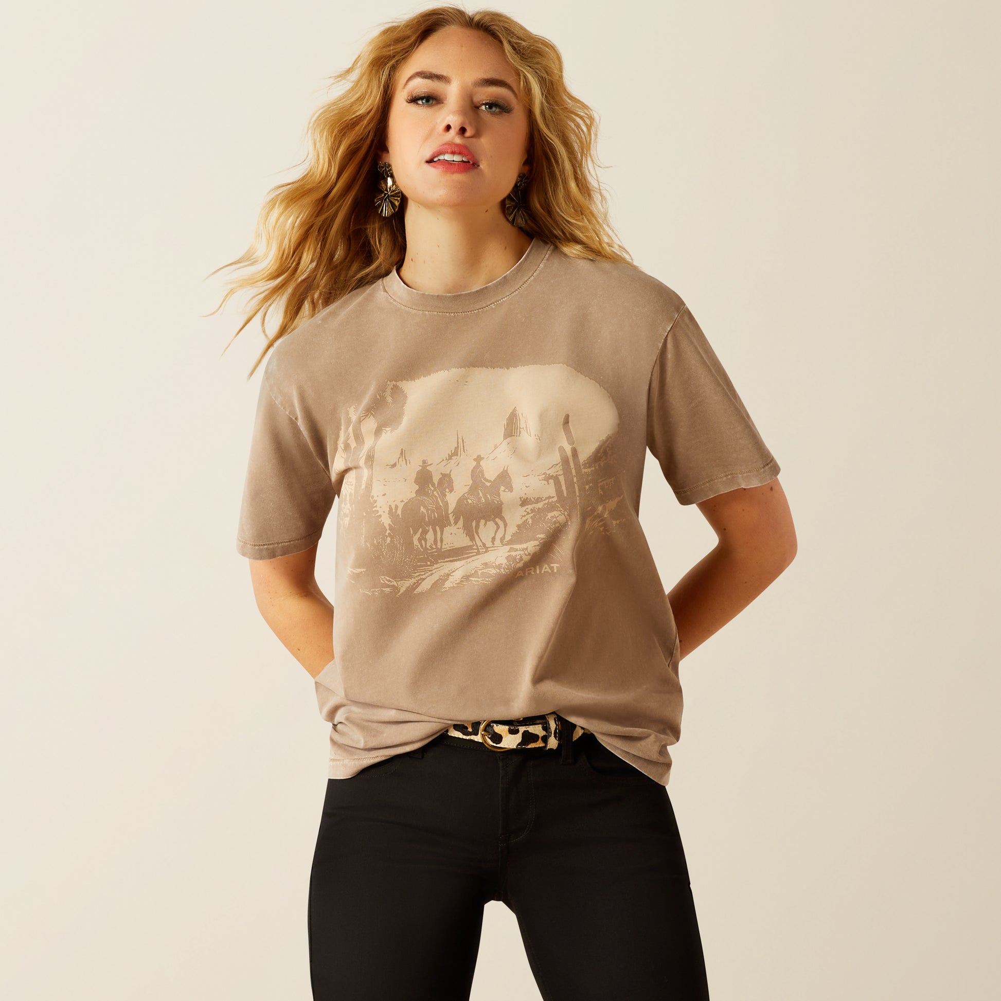 Boomerang Equestrian - Ariat Ladies Western Mural T-Shirt Washed Greige