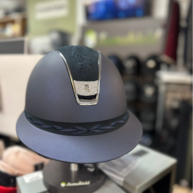 Boomerang Equestrian - Samshield Miss Shield V2 2.0 Helmet Navy Flower Embroidery