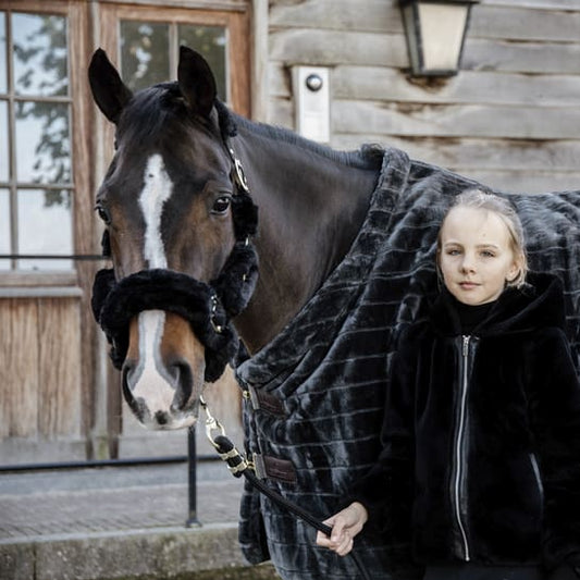 Boomerang Equestrian - Kentucky Sheepskin Shipping Halter Black