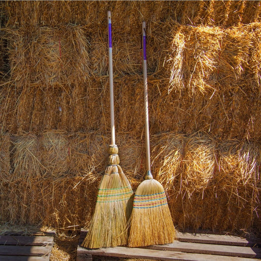Boomerang Equestrian - KM Elite Corn Broom