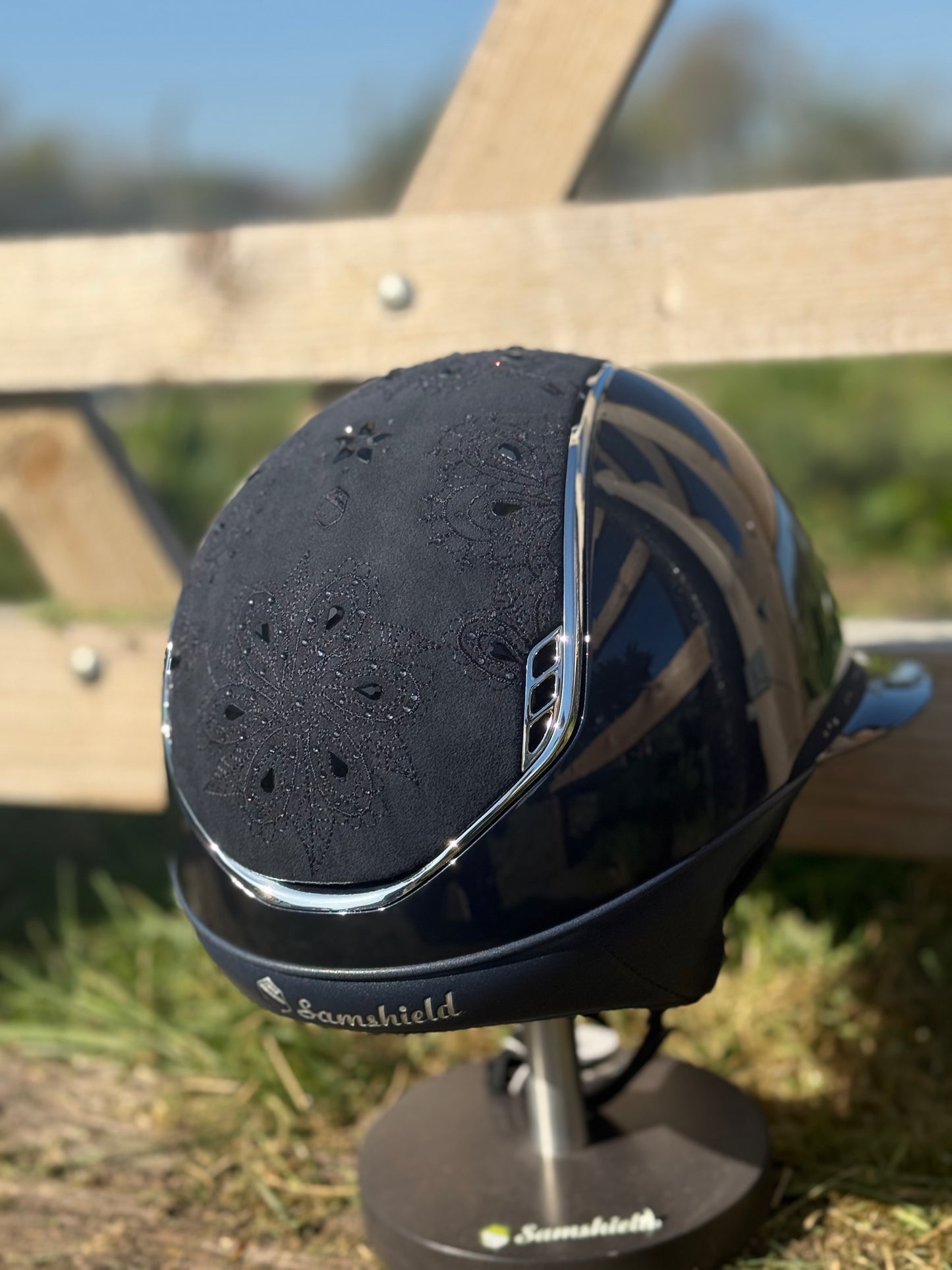 Boomerang Equestrian - Samshield Miss Shield V2 2.0 Glossy Helmet Navy Crystal Bloom